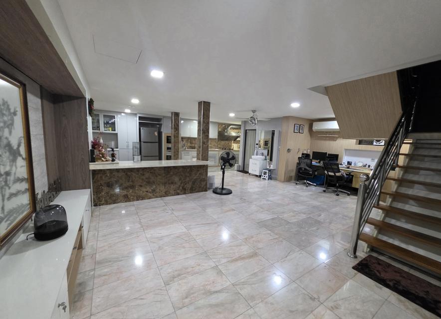 บ้านทาวเฮาส์ หลังมุม 2 ชั้น ใกล้ MRT จรัญ 13 พื้นที่ 35 ตารางวา 4