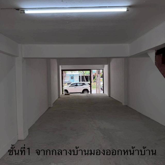 ให้เช่าอาคารพาณิชย์ 3.5 ชั้น พัฒนาการ 57/1 ติดถนนใหญ่ ใกล้ตลาดพัฒนาการ (N.1798) 9