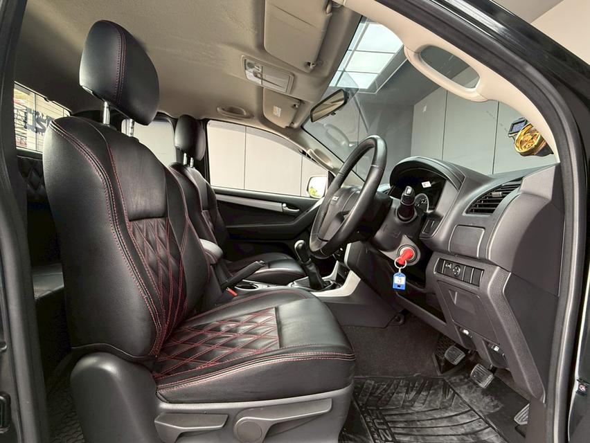 ISUZU D-MAX, 1.9 Ddi L โฉม HI-LANDER ปี2016 SPACECAB สีดำ เกียร์ธรรมดา 6 สปีด 👉เลขไมล์ 85,153 กม. รถมือเดียว ป้ายแดง รูปที่ 7