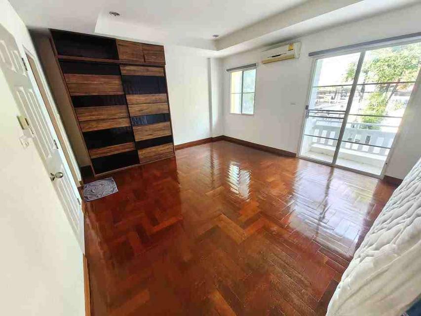 1 B1038 ให้เช่าทาวน์โฮม โครงการพาร์คแกลเลอรี่ ถนนวัชรพล 9