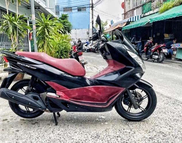 Honda pcx แดงดำ 3