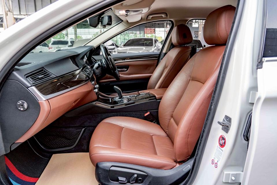 รหัสรถ NP3553 BMW 525d LUXURY LCI 2015 14