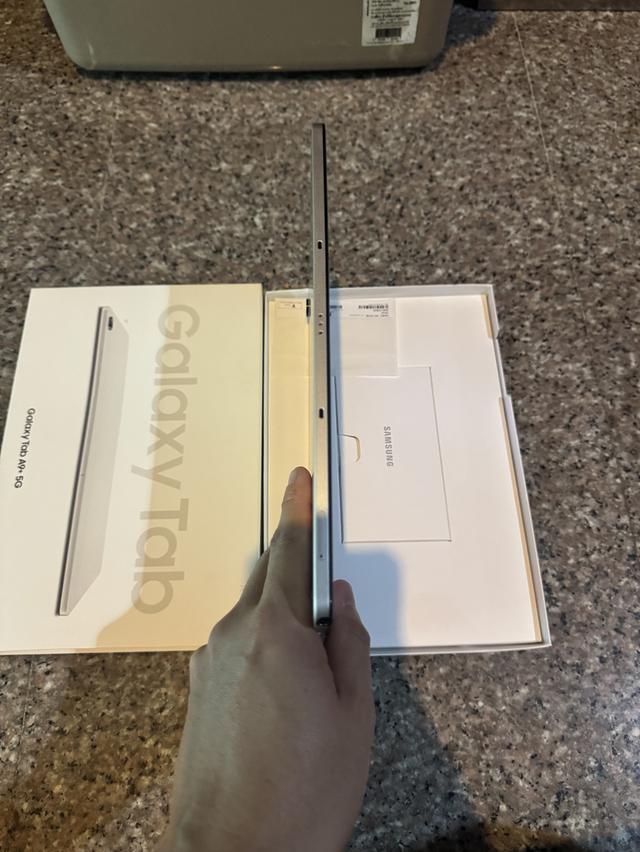 ขายๆๆๆถูกSamsungTabA9Plus5GสีหายากSilver LTEใส่ซิมได้ ( ตัวนี้สเปค128/8 ) คับมีกล่องอีมี่ตรงสูนTrueสภาพสวยการใช้งานดีเยี่ยมทุกๆฟังชั่นเครื่องรีสโตได้ต