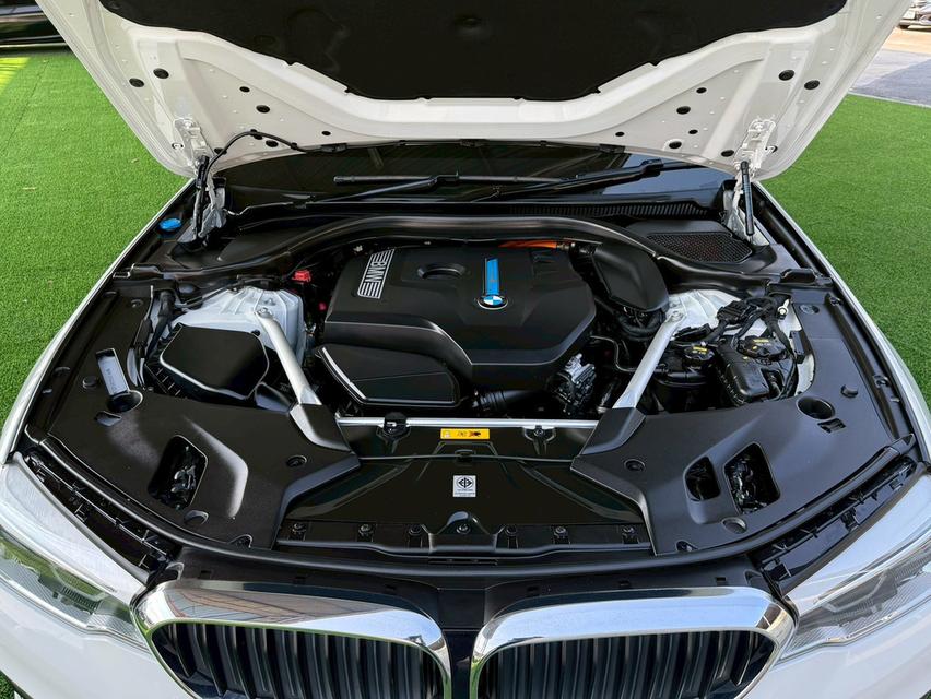 ✅BMW 530e ELITE (Plug-in Hybrid) ปี ✅2019 สีขาว รูปที่ 8