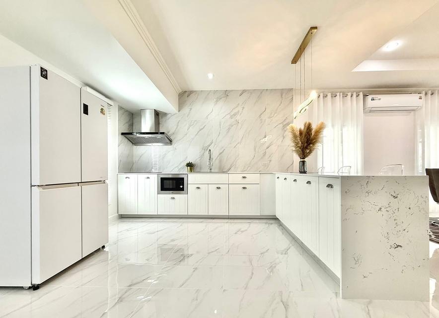 Luxury villa Pattaya for sale 11