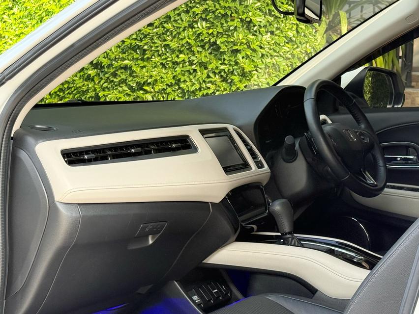 2020 HONDA HRV 1.8 EL รถมือเดียวออกป้ายแดง รถวิ่งน้อยเพียง 40,000 กม เข้าศูนย์ทุกระยะ รถไม่เคยมีอุบัติเหตุครับ รูปที่ 11