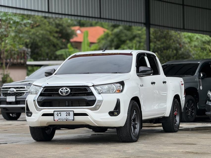 2023 TOYOTA HILUX REVO,2.4 ENTRY Z EDITIONโฉม DOUBLE CAB สีขาว เกียร์ออโต้ มือเดียวป้ายแดง