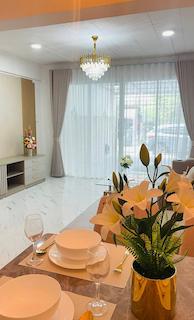 ขายด่วน บ้านทาวน์เฮาส์ 2 ชั้น รีโนเวทใหม่ พัทยา เนินพลับหวาน 1