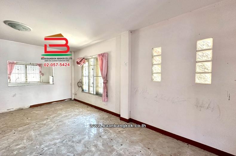 บ้านเดี่ยว เนื้อที่ 70 ตร.ว. หมู่บ้าน นันท์นลิน ปาร์คโฮม เฟส 3 (ซอยคู้-คลองสิบ 2) ถนนมิตรไมตรี แขวงคู้ฝั่งเหนือ เขตหนองจอก 9