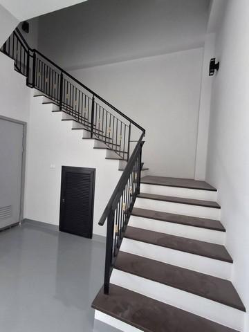 ให้เช่าโฮมออฟฟิศ3ชั้นพร้อมโกดัง 380 ตร.ม.ย่านปากเกร็ดราชพฤกษชัยพกฤษ์ เป็นได้ทั้ง โชว์รูม โกดังสต๊อคสินค้า พื้นที่สำนักงาน ที่อยู่อาศัย 3