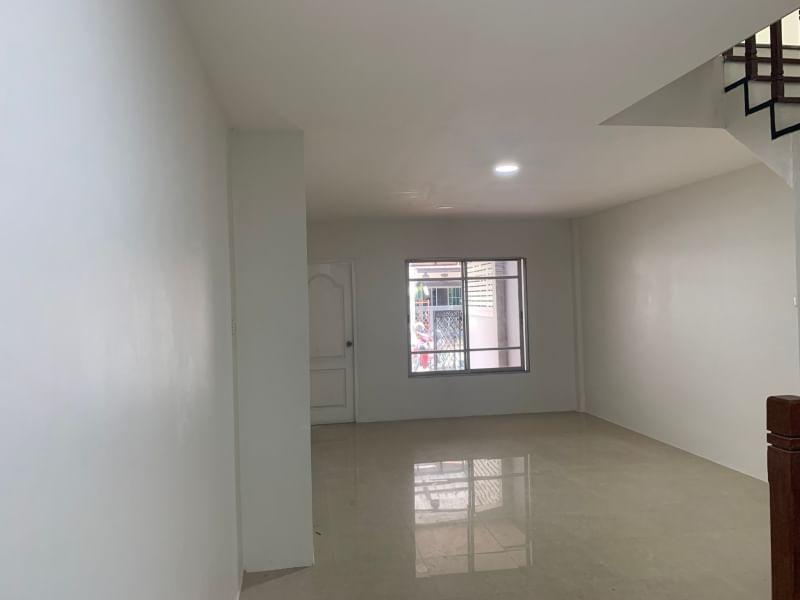 🏘️✨ ขายทาวน์เฮาส์ 2 ชั้น ราคาโปรโมชั่นพิเศษสุดๆ ✨🏘️ 🔑 รีโนเวทใหม่ พร้อมเข้าอยู่ 7