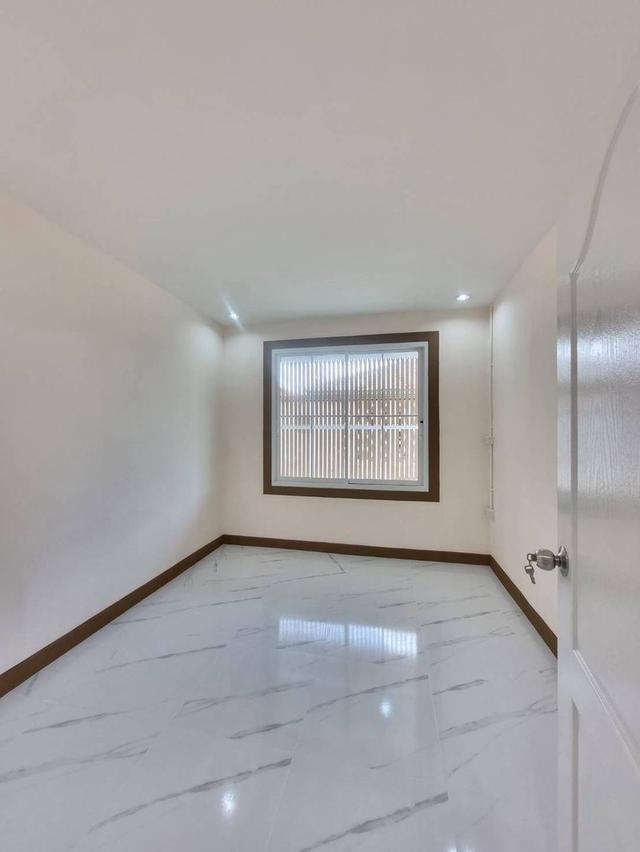 หมู่บ้านพฤกษา3 8