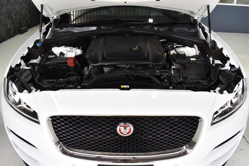 รหัสรถ JRS505 Jaguar Fpace 2.0 ดีเซลปี 2019 มือเดียว