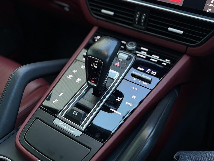 รหัสรถ KPV6474 2021 Porsche Cayenne coupe  6