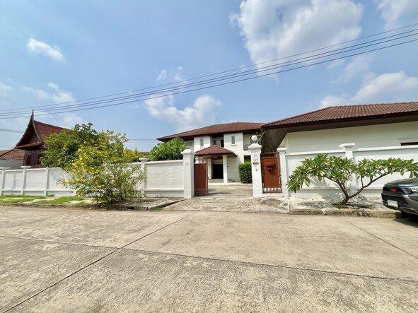 ขายบ้านเดี่ยว หลังใหญ่ บ้านติดริมน้ำ หมู่บ้านเมืองเอก จังหวัดปทุมธานี 1