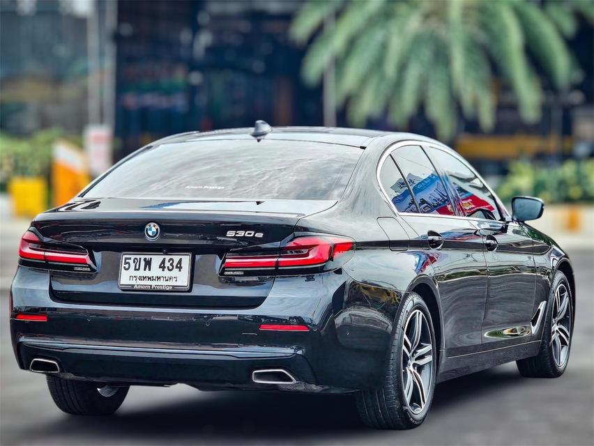 BMW  3