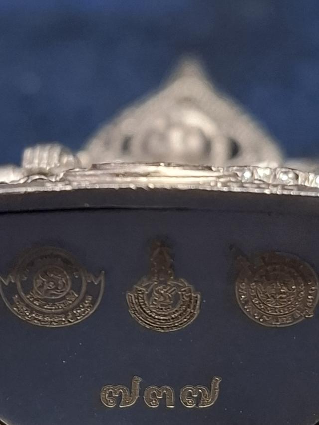 พระพุทธชนิราช เนื้อเงินชุปทองคำขาว รูปที่ 5