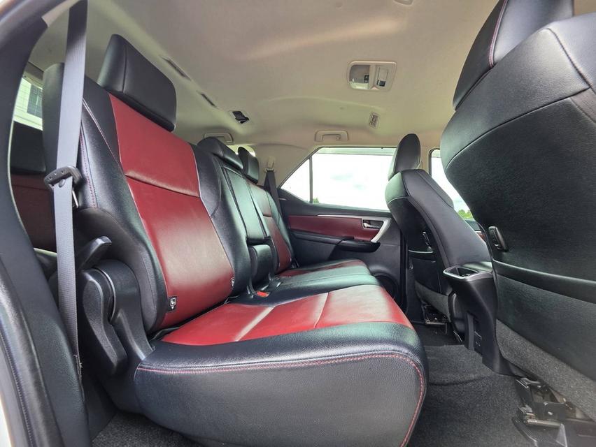 รหัสรถ PEAT608 🔥 สวยดุดัน TOYOTA FORTUNER 2.8 TRD Sportivo 2019 สีขาว. รูปที่ 15