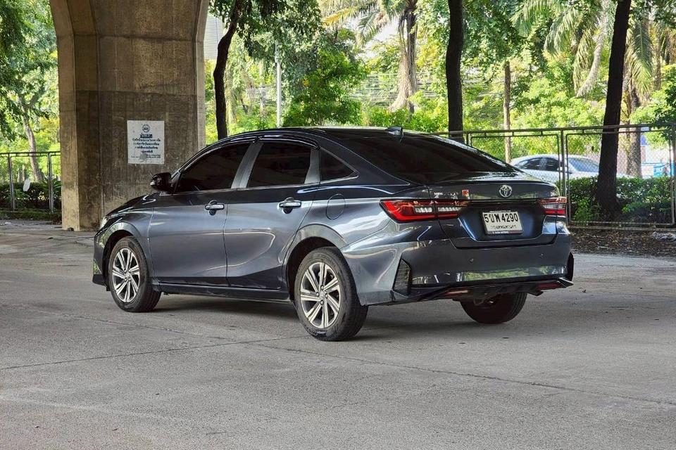 TOYOTA YARIS ATIV 1.2 PREMIUM LUXURY AT ปี 2024 รถสวยมือเดียว ไมล์น้อย 7