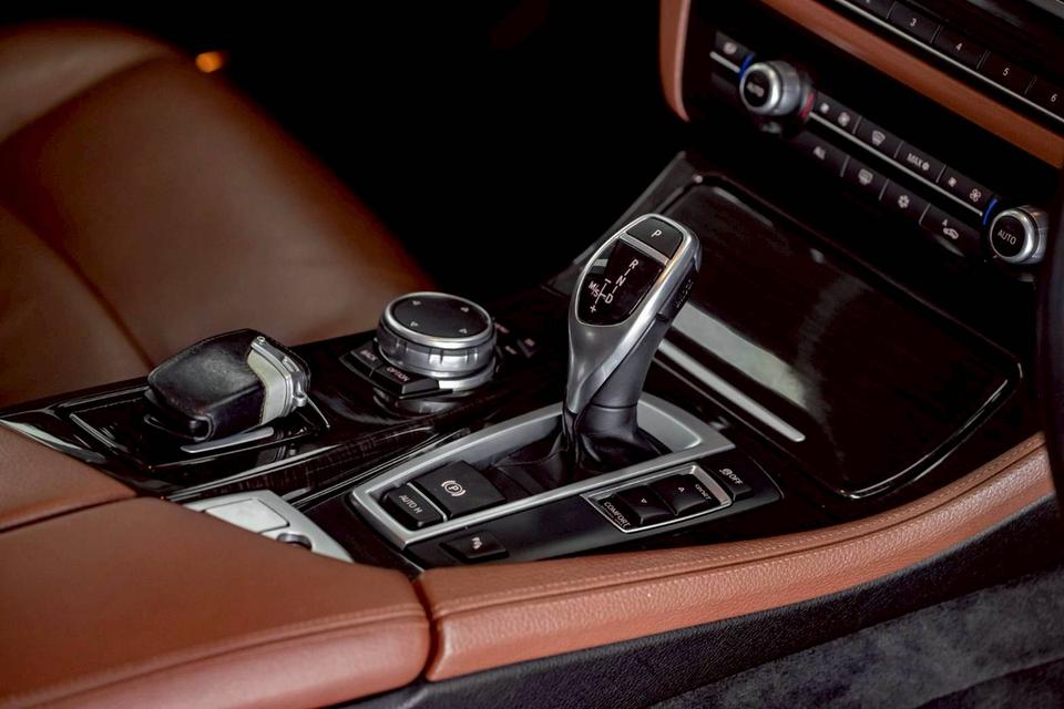 รหัสรถ PR44 📌BMW 528i Luxury Line (Model F10 LCI) 18