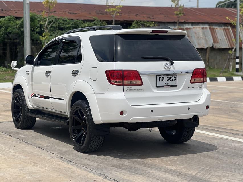 TOYOTA FORTUNER 6