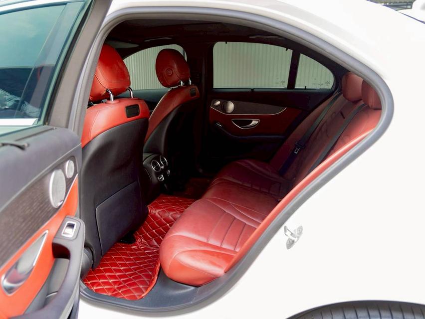 Benz C300e AMG ปีจด 2020 รูปที่ 12