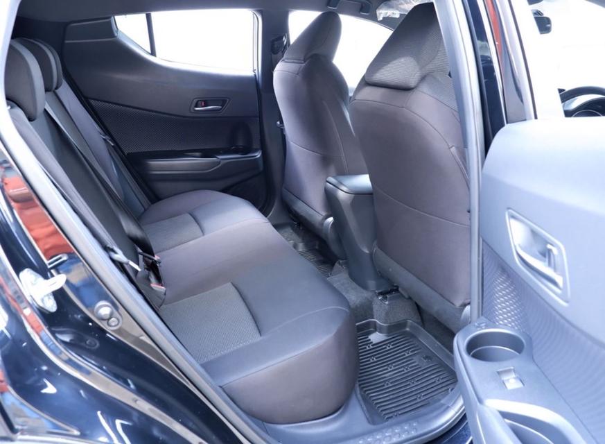 toyota chr 1.8 entry ปี2019เกียร์ออโต้ 11