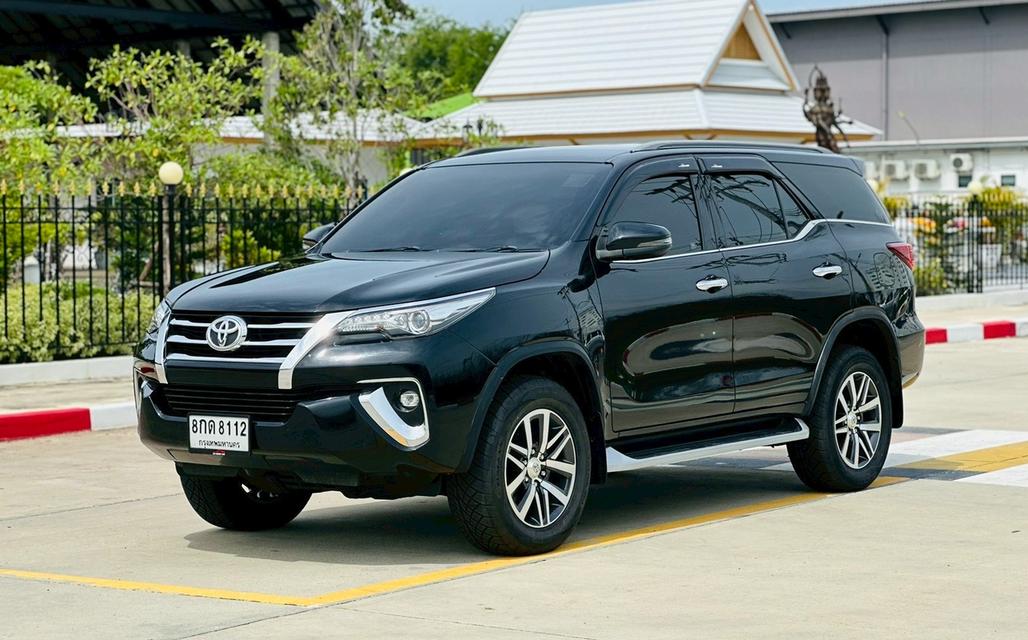 ขายด่วน! # TOYOTA FORTUNER 2.4V 2WD ปี 2019 สีดำ สภาพเยี่ยม ไมล์แท้ เช็คศูนย์ครบ รับประกันหลังการขาย 2 ปี หรือ 30,000 กม. 🚗 ราคา 769,000 บาท 💥 ออกร รูปย่อยที่ 2