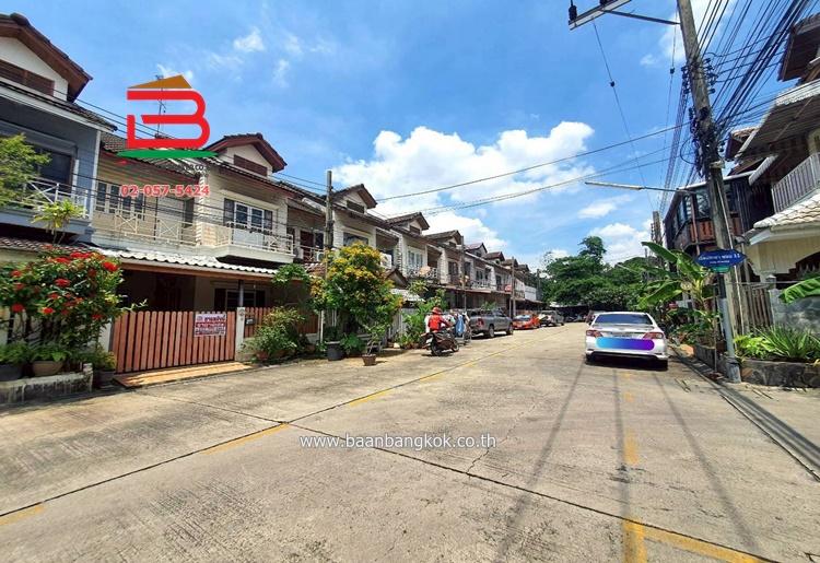 ทาวน์เฮาส์ หมู่บ้าน เอื้อประชา เนื้อที่ 21 ตรว. ถนนนวลจันทร์ เขตบึงกุ่ม กรุงเทพมหานคร 3