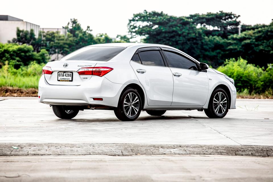 Toyota Altis 1.6G ปี 2014 สีบรอนเงิน  5
