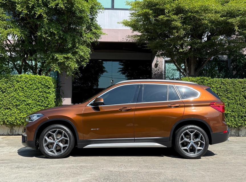 2017 BMW X1 F48 รถออกศูนย์ BMW THAILAND รถสวยสภาพสมบูรณ์พร้อมใช้งาน รถวิ่งน้อย เข้าศูนย์ทุกระยะ รถไม่เคยมีอุบัติเหตุครับ