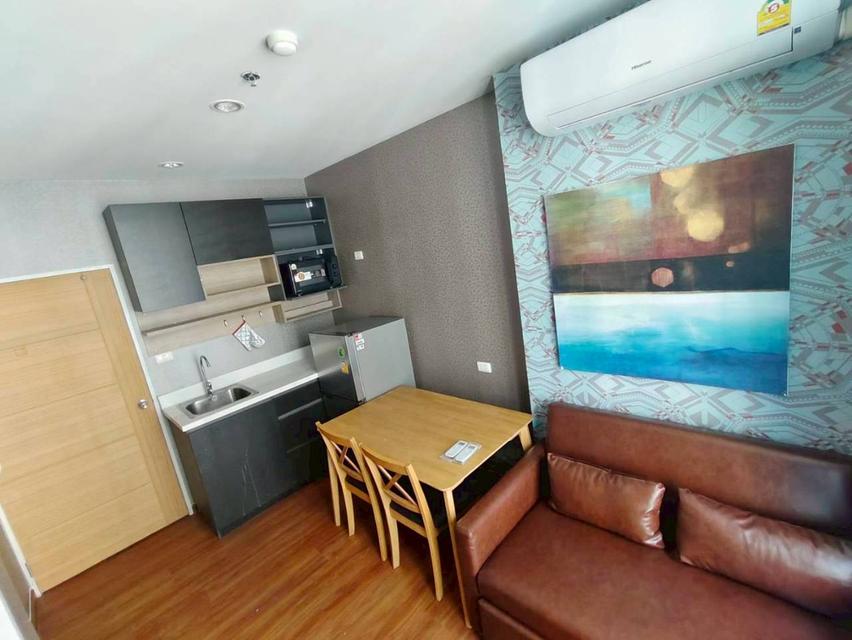 Twin Tower​  Pattaya​Jomtien​  For rent  1 bedroom  1 bathroom  Size 25 sqm.  Building A, Floor 21 Fully furnished  new set .  Rent 11,000 baht/Mont 11