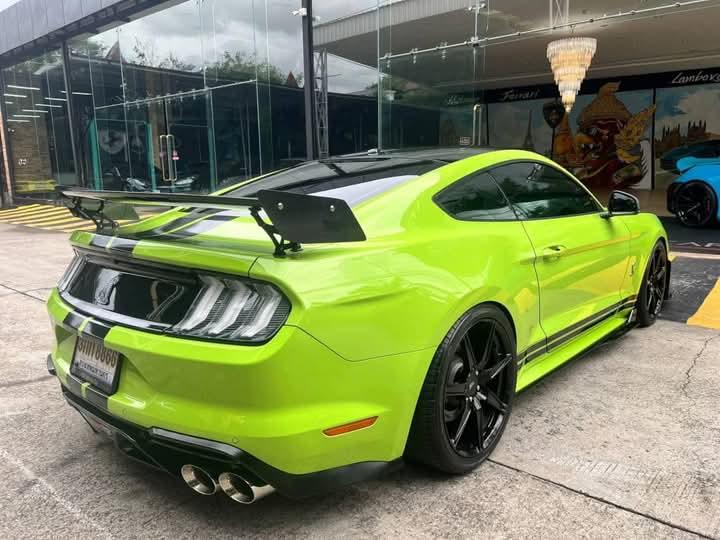 Ford Mustang สีเขียวสวย 8