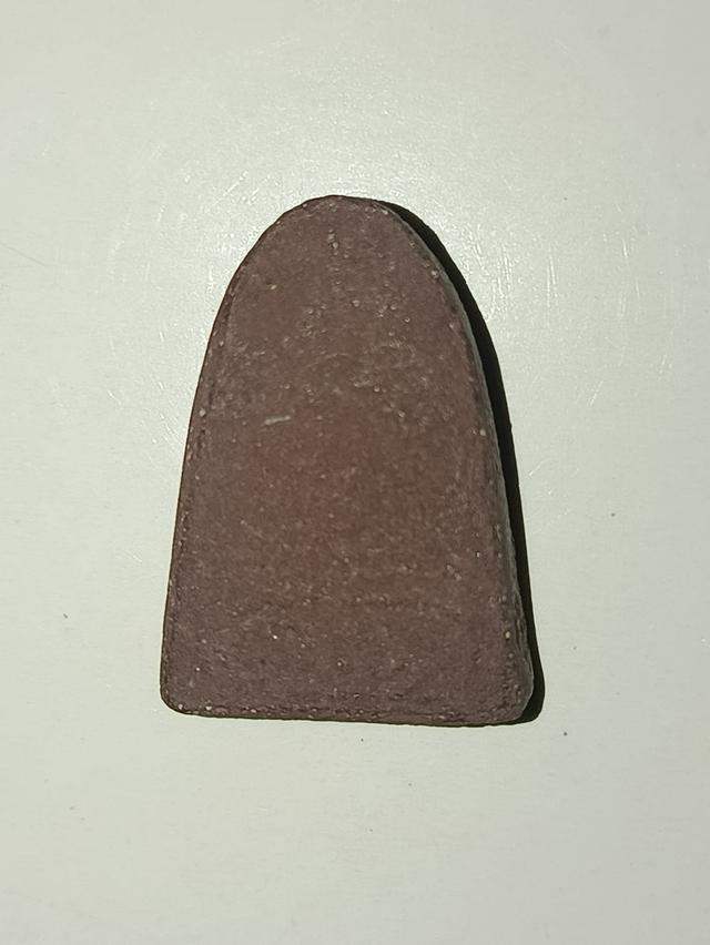 หลวงพ่อแดง วัดถ้ำเขาเงิน ปี 2511 พระรุ่นนี้สร้างโดยพระอาจารย์ชุม ไชยคีรี และมอบให้หลวงพ่อแดง วัดถ้ำเขาเงิน (หรือวัดอุทัยธรรม) เพื่อแจกจ่ายแก่ลูกศิษย์