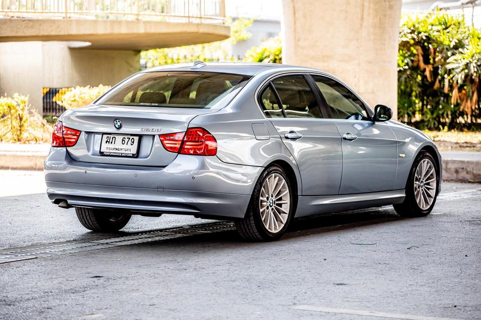 Bmw 320d 2.0 ปี 2011 สีเทา สวยสภาพดี เครื่องยนต์ดีเซล 4