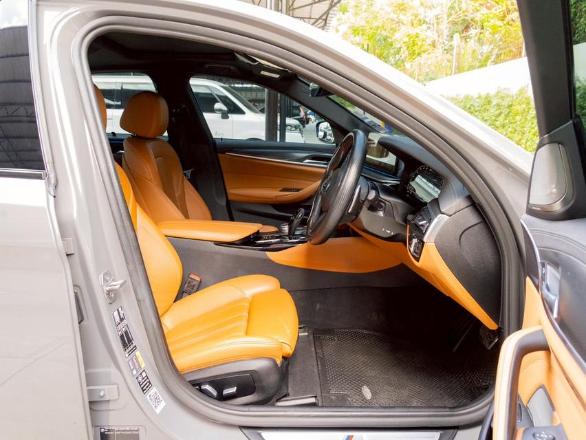 รหัสรถ 12AT2324 BMW 530e 2.0 M Sport ( G30 ) LCI ( CDK ) | ปี : 2022 16