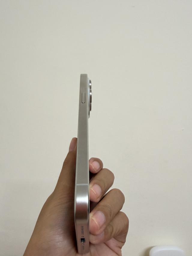 iPhone 15 pro max สีขาว