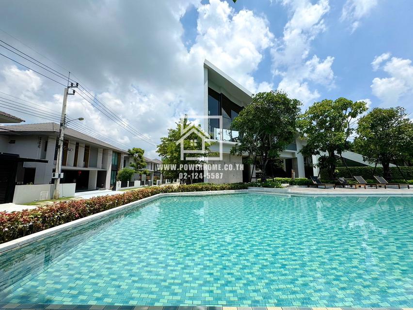 หมู่บ้านสราญสิริศรีวารี 1 ซ.ลาดกระบัง 54 (ถนนวัดศรีวารีน้อย) ต.ศีรษะจรเข้น้อย อ.บางเสาธง  สมุทรปราการ  18