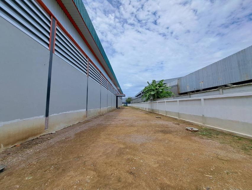 ขายโรงงานพร้อมออฟฟิศ 2 ชั้น 1 ไร่ 20วา 20 ล้าน ถนนกว้าง รถตู้คอนเทนเนอร์เข้าออกสะดวก กระทุ่มแบน สมุทรสาคร ซอยพันธุวงษ์ 2