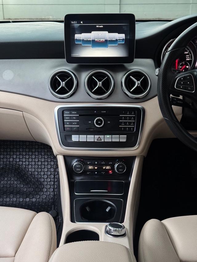 รหัสรถ AVA7995 ✨Mercedes Benz GLA200 Urban ปี 2018 W156 Facelift 14