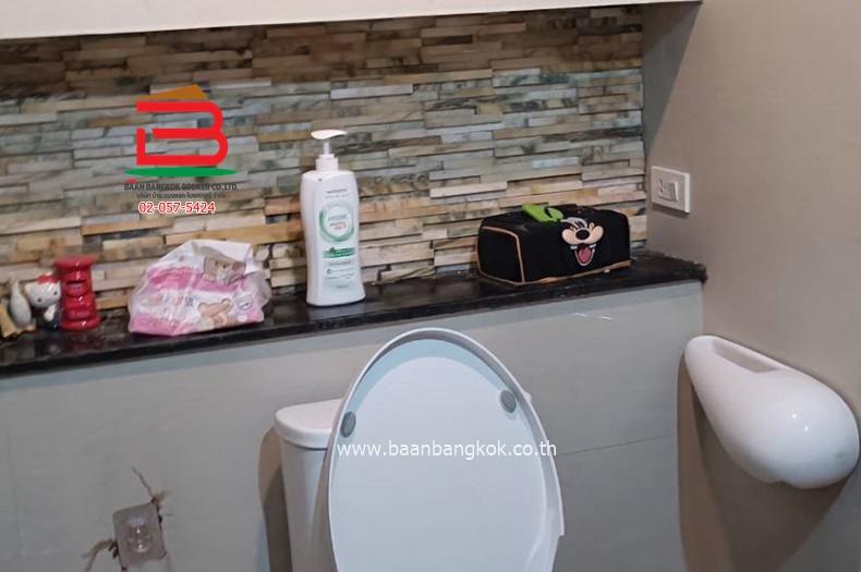 ที่ดินพร้อมบ้าน ซอยเพชรหึงษ์ 28 (ใกล้ตลาดบางน้ำผึ้ง) เนื้อที่ 387 ตรว. ตำบลบางกอบัว อำเภอพระประแดง จังหวัดสมุทราปราการ 10