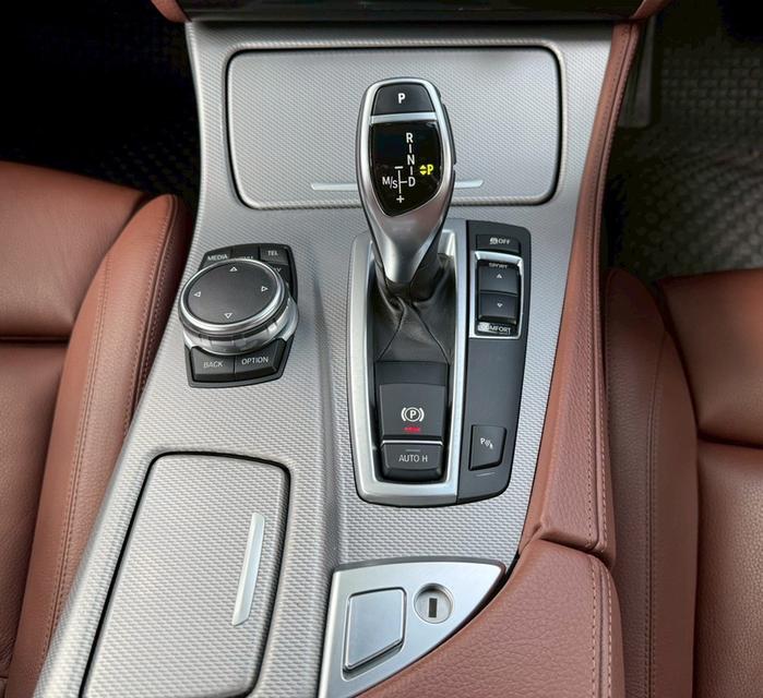 BMW 528i M Sport LCi ปี ปี15 จด16 สีดำสวยสุดในรุ่น ใช้น้อยไมล์ 15