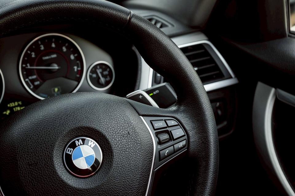 รหัสรถ CBL995 BMW 330e 2.0 Sport F30 (LCI) AT 2018 รูปที่ 20