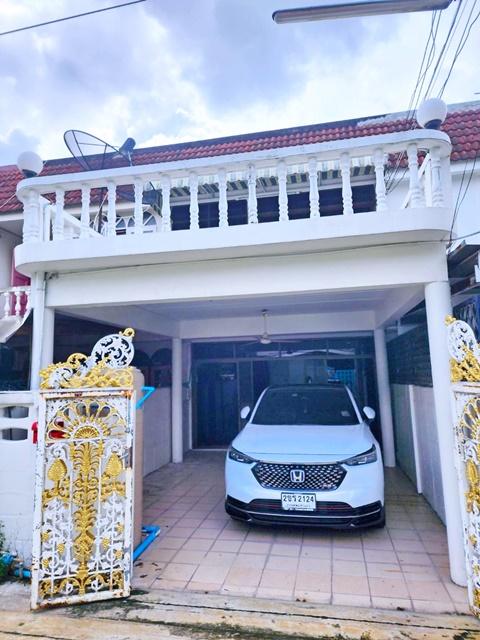 รีโนเวทใหม่ ทำเลแยกสะพาน 99 3นอนให้เช่าทาวน์เฮ้าส์ 2 ชั้น 25 ตร.วา 200 ตร.ม. กว้างขวาง ใกล้ MRTบางซ่อน 900 ม. MRT เตาปูน