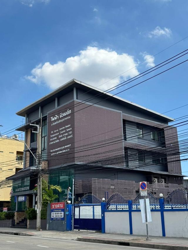 อาคารสำนักงาน โชว์รูม ทำเลทอง เดินทางสะดวก ใกล้ถนนประดิษฐ์มนูญธรรม(เลียบด่วนรามอินทรา) 3