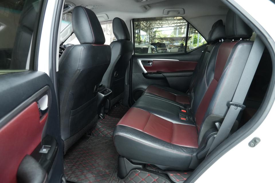 2016 TOYOTA FORTUNER 2.8 TRD Sportivo 4WD  สีขาว ไมล์ 137087 กม. 15