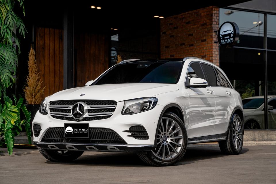 Mercedes-Benz GLC250d AMG Dynamic ปี 2016🚗𝐁𝐞𝐧𝐳 𝐆𝐋𝐂𝟐𝟓𝟎𝐝 ดีเซลเข้าใหม่ มือเดียว วิ่งน้อย 46,xxx km.!⚡️✨