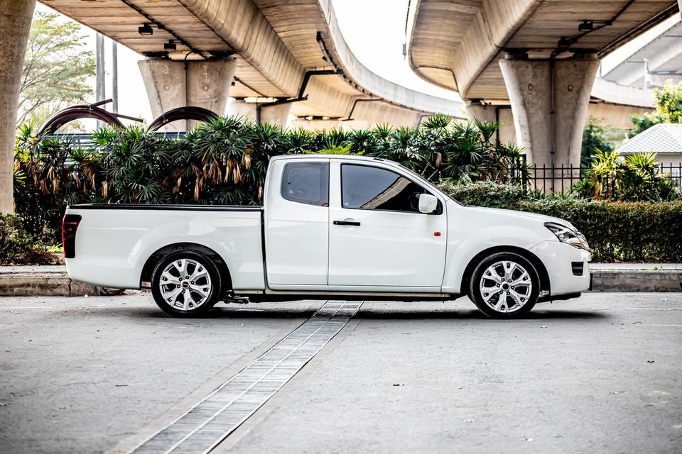 Isuzu D-Max Space Cab 2.5L ดีเซล ปี 2013 สีขาวเกียร์ธรรดา  5