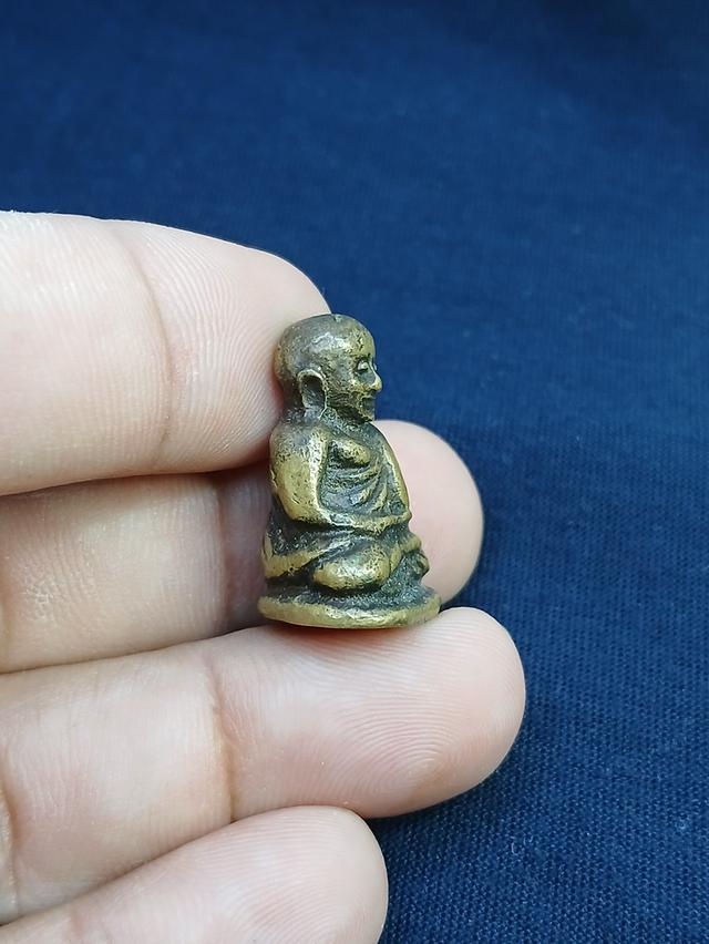 หลวงพ่อเงิน วัดบางคลาน 4