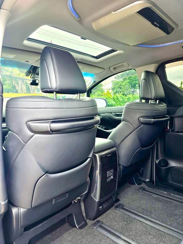 Toyota ALPHARD 2.5SC PACKAGE สีขาว ปี 2024 ไมล์ 60,000 กม. 11